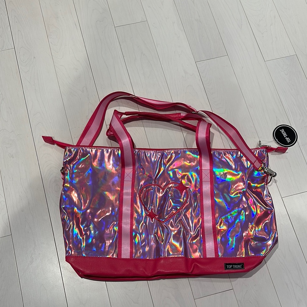 NWT Top Trenz Pink Heart Holographic Bag